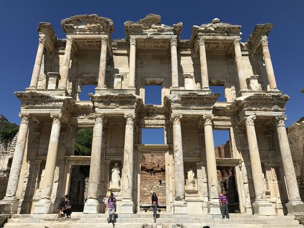 土耳其Selcuk│古城遺址艾菲索斯Ephesus、「小番紅花城」席林傑SIRINCE